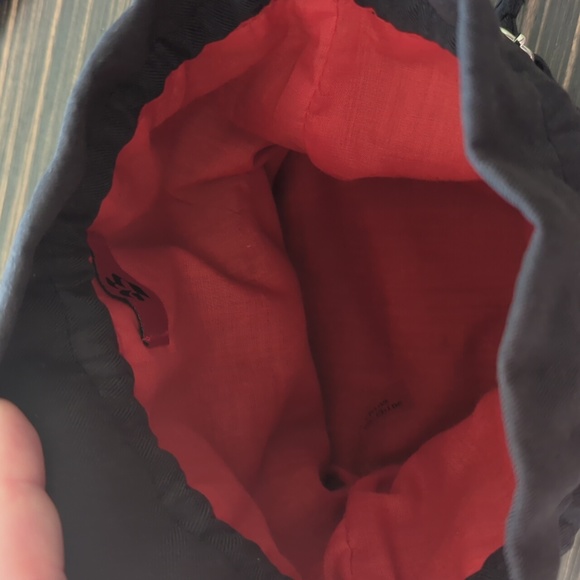 Black bucket style fabric purse - Picture 3 of 9